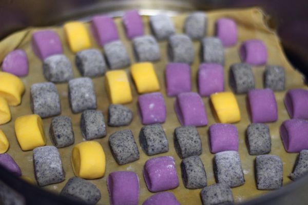 #网红美食我来做#迷你三色馒头