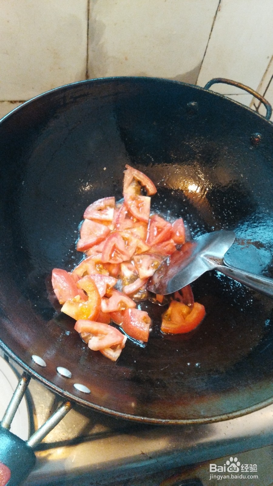 如何做西红柿炒鸡蛋好吃？