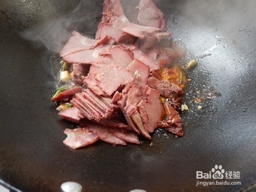是菜也是主食：白菜牛肉炖粉条