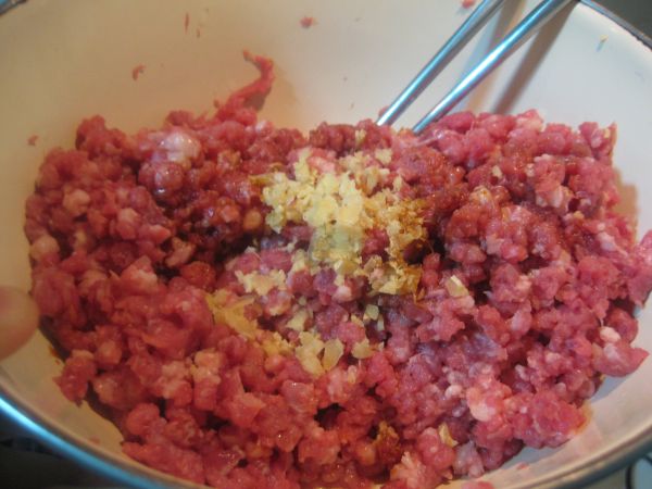 牛肉胡萝卜包子