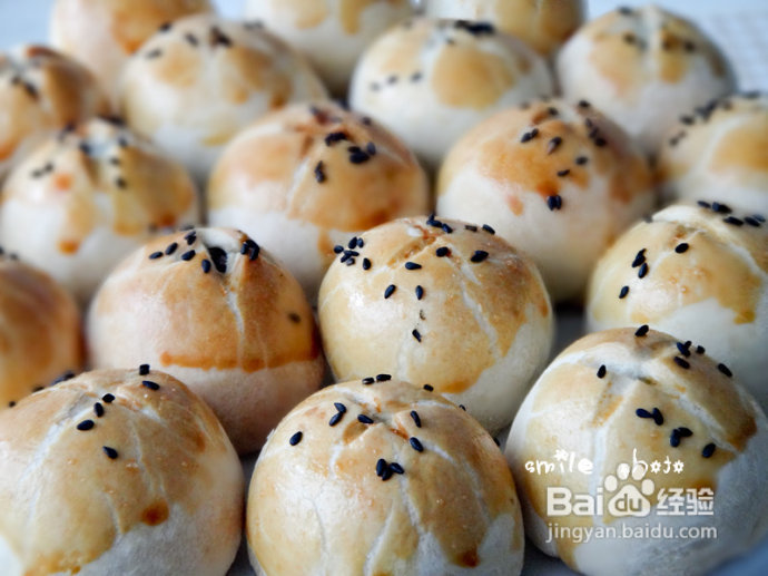 街头排队限量购买的超火小吃---绿豆酥