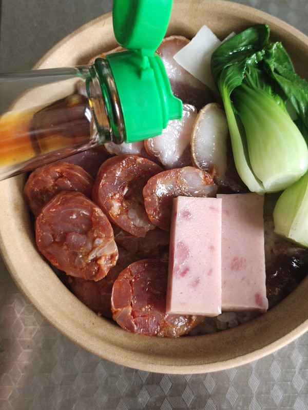自制腊肉煲仔饭
