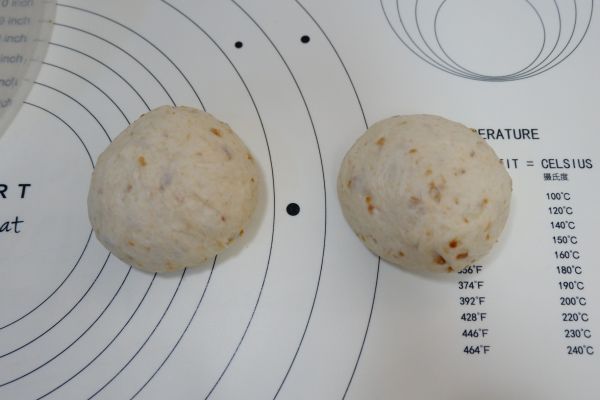 全麦油葱酥软欧面包