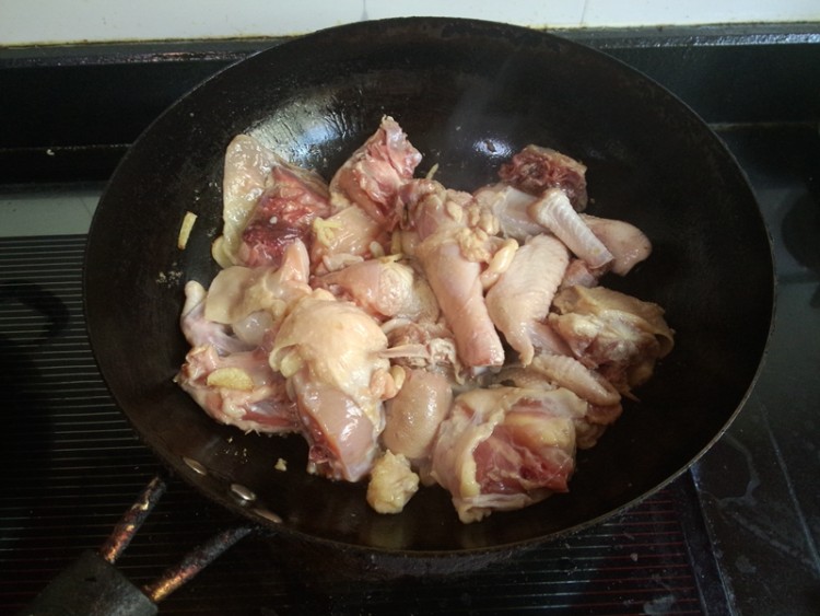 炖鸡什么时候放盐