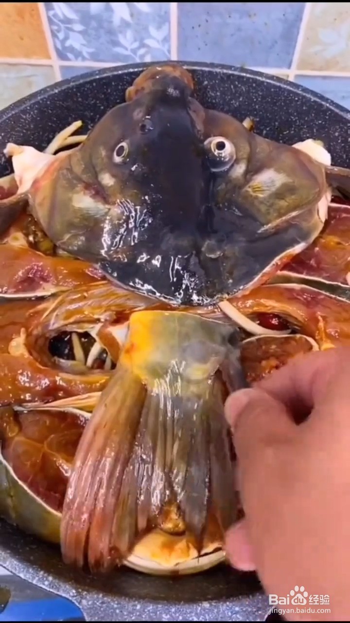 如何制作好吃的红烧鲤鱼