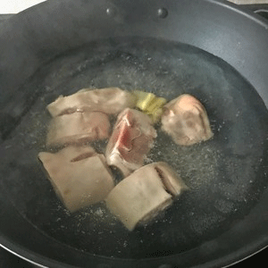 用高压锅如何酱猪蹄