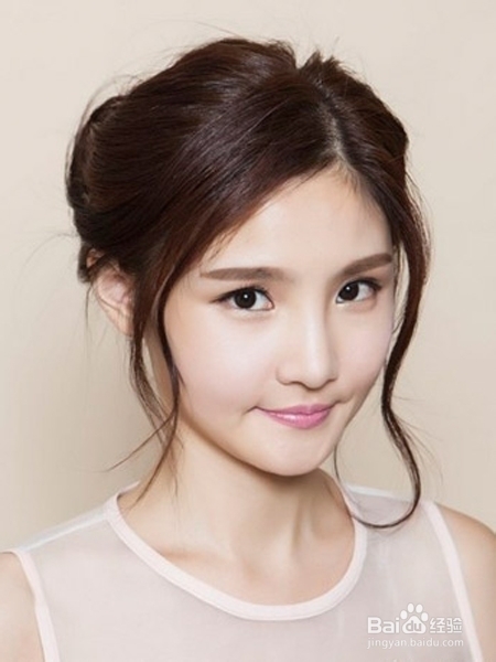 OL风新娘清新淡雅扎发