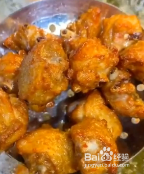 怎样做干煸鸡翅杏鲍菇呢