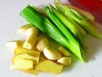 忍不住流口水的酸菜汆白肉