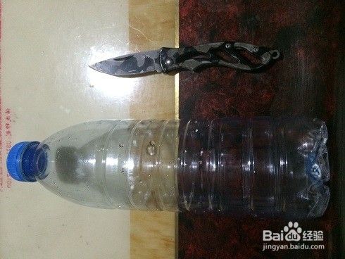 怎样用一个塑料瓶做一艘船