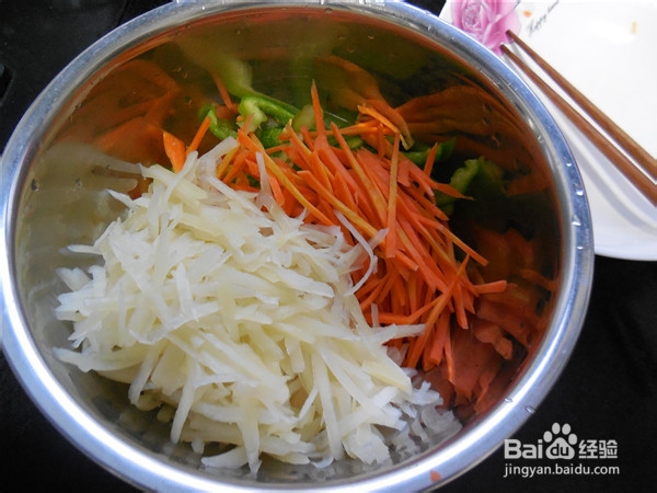 清新可口的凉拌土豆丝的做法