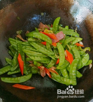 制作腊肉荷兰豆