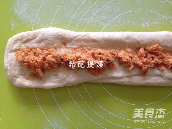 全麦肉松皇冠面包