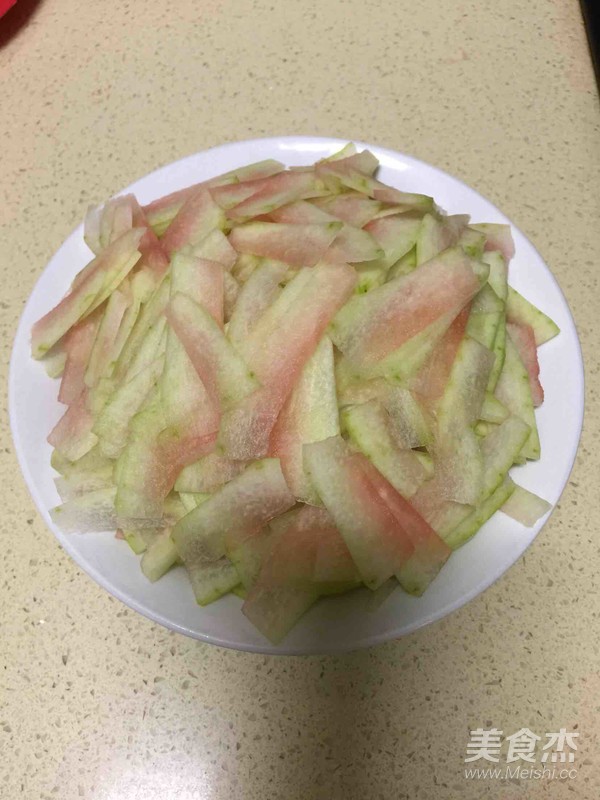 快手凉拌西瓜皮