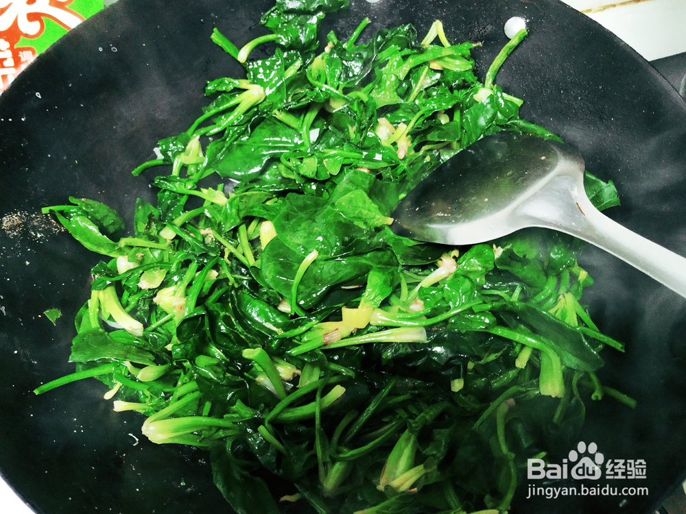 怎么做一盘家常小菜菠菜炒鸡蛋呢