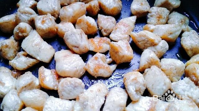 杏鲍菇炒鸡丁的家常做法