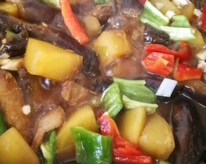 茄子炖土豆的做法