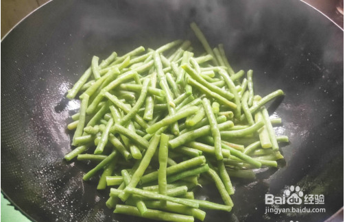 芽菜炒豇豆怎么做