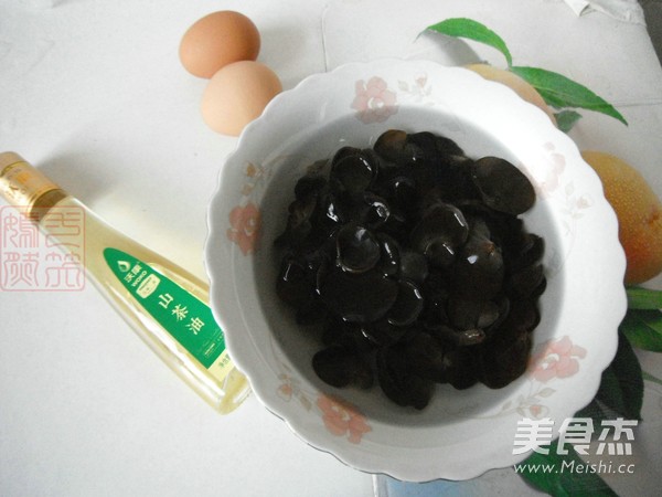 黑木耳炒鸡蛋