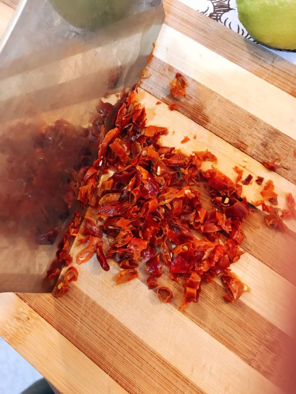 柠檬蒜香味爽口鸡爪