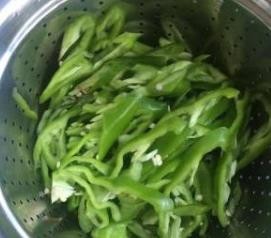 青椒炒肉丝怎么做好吃
