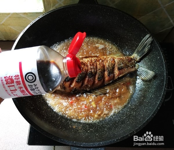 泡菜烧鲫鱼的做法