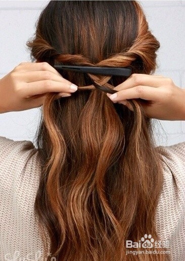 鱼骨辫公主半盘发