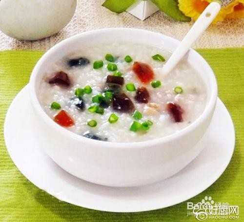 皮蛋瘦肉粥的做法