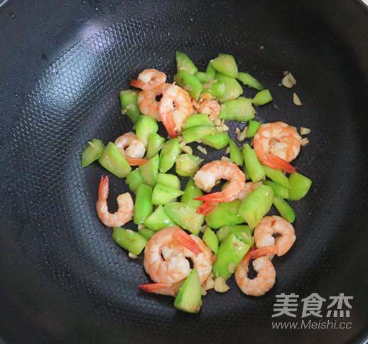 丝瓜炒虾仁的做法