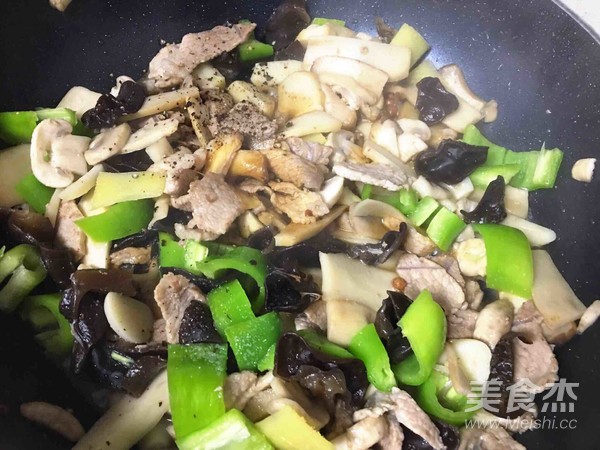 青椒蘑菇炒肉片