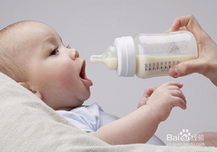 <b>宝宝到底适合什么样的奶粉</b>