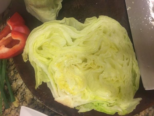 橙香马蹄鸡丁生菜包