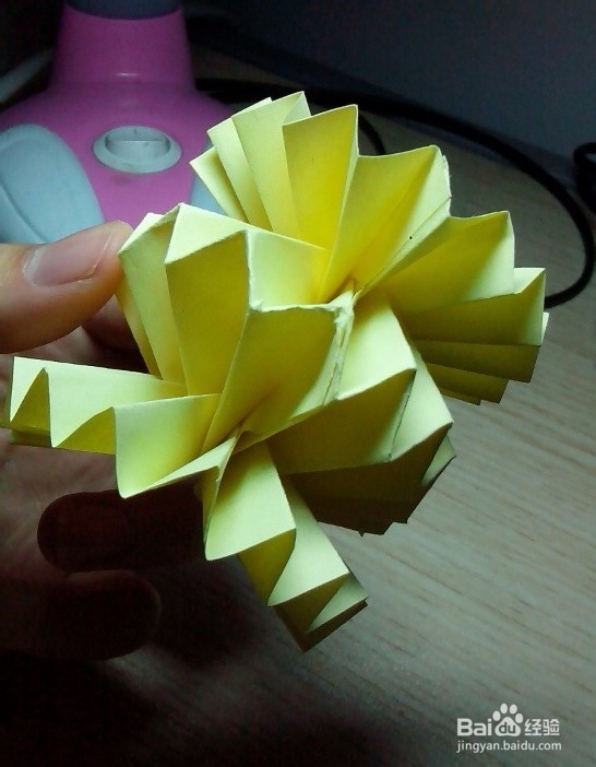 用纸折字母M、W、糖果