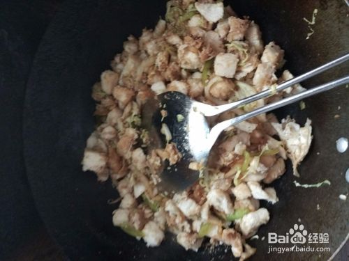 怎么做超好吃的白菜炒馒头？