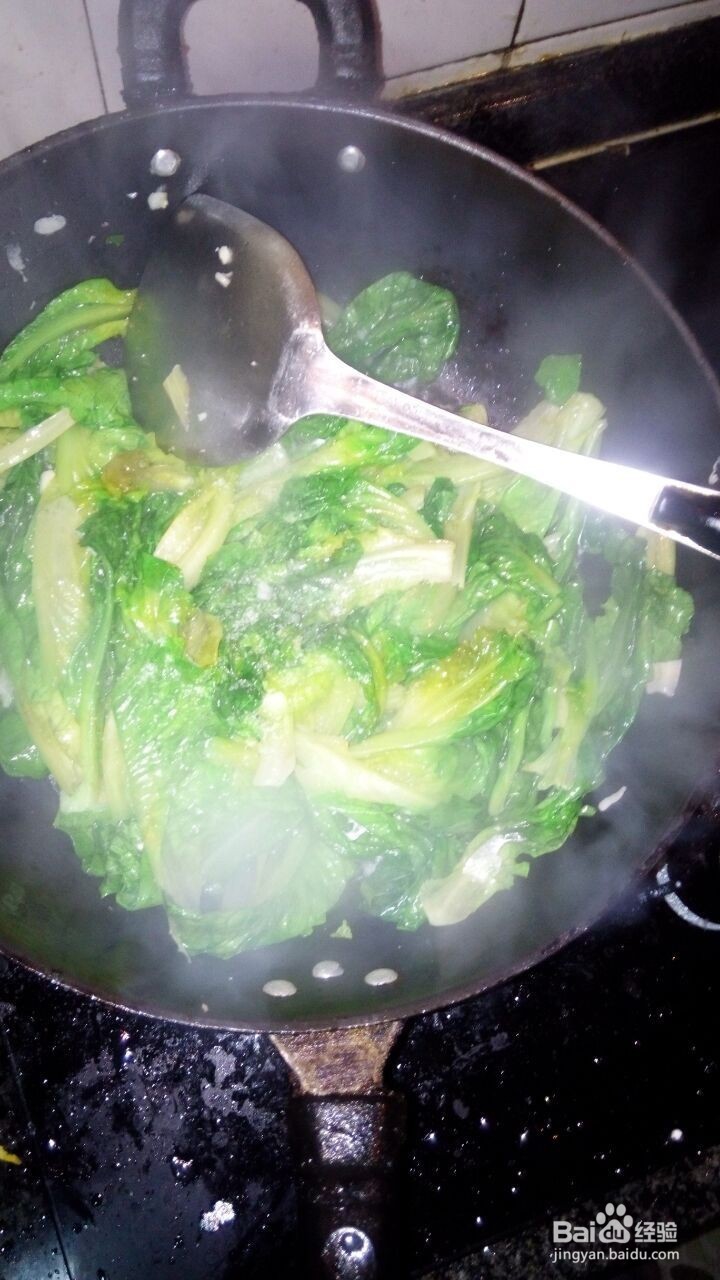 如何炒出绿油油的生菜
