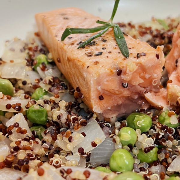 香煎三文鱼藜麦饭