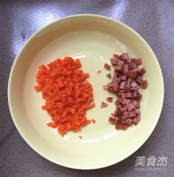肉松蛋包饭的做法