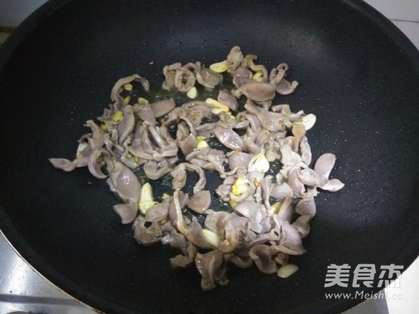 炒鸡胗的家常做法