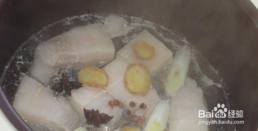 如何做好吃的板栗红烧肉