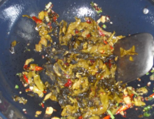 如何做酸菜炒肉丝