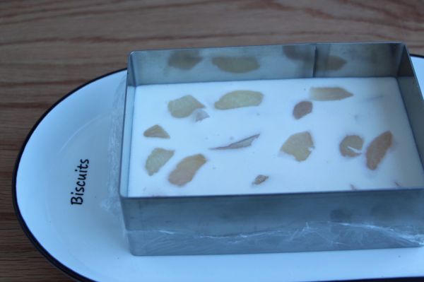 覆盆子荔枝蛋糕