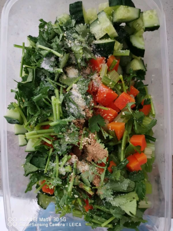 凉拌芹菜花生米