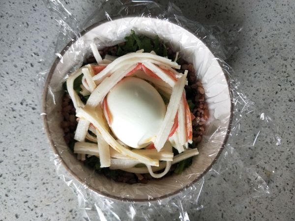 减脂糙米蟹柳饭团