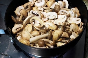 怎么做美味的秋葵蘑菇南瓜汤