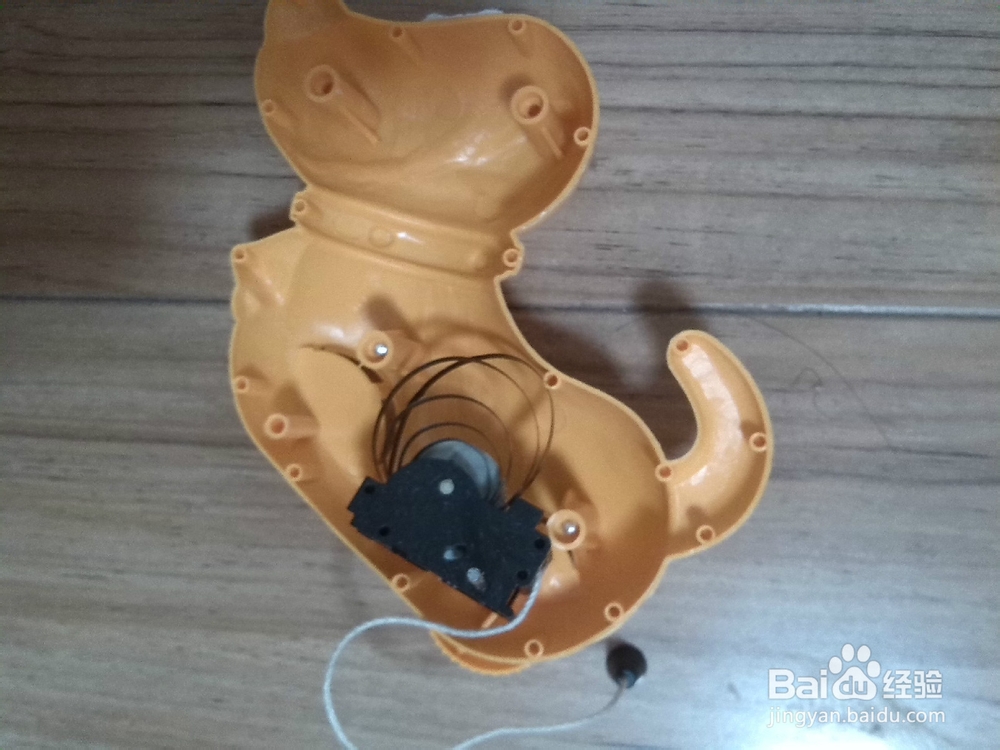 拉绳玩具小狗坏了怎样修复？