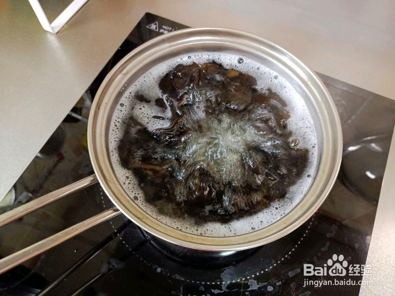 洋葱木耳炒鸡蛋的做法