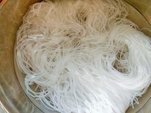 如何做蒜蓉粉丝蒸虾