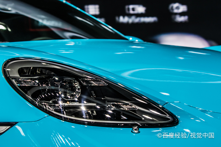 你知道汽车尾灯灯罩裂了怎么修复吗？