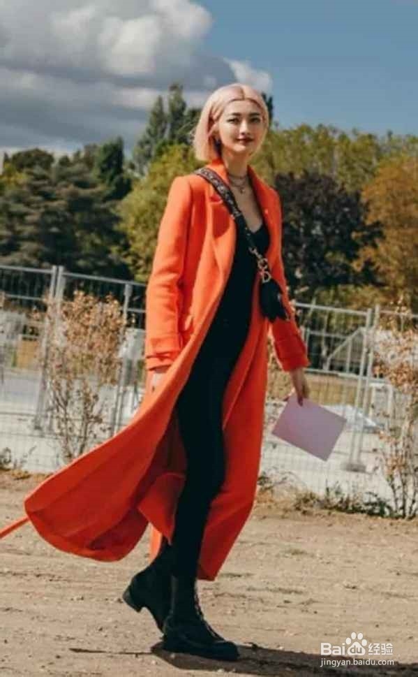 打底袜配什么衣服