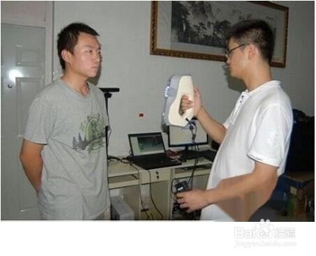 用3D打印机打印人像模型